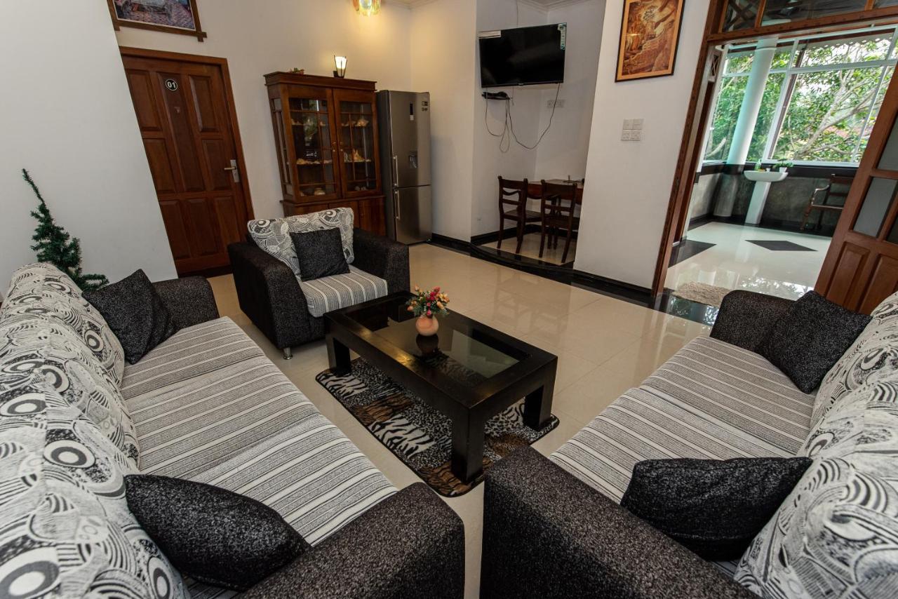 Avon Villa Хіккадува Екстер'єр фото