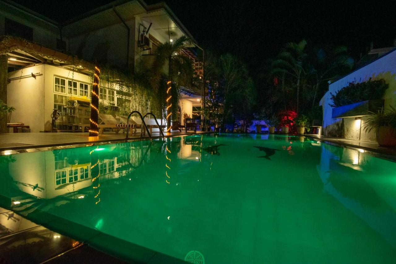 Avon Villa Хіккадува Екстер'єр фото