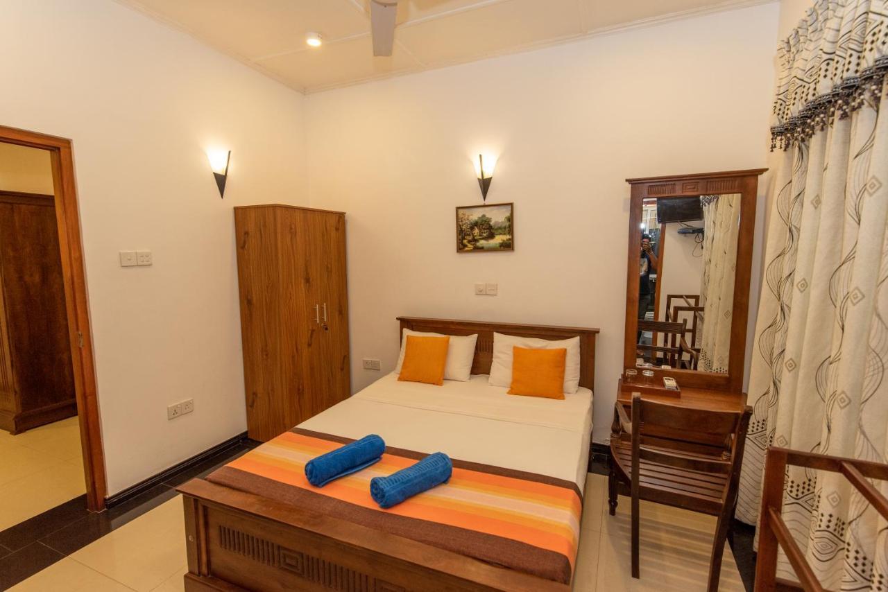Avon Villa Хіккадува Екстер'єр фото
