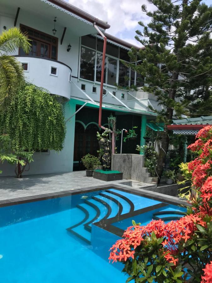 Avon Villa Хіккадува Екстер'єр фото