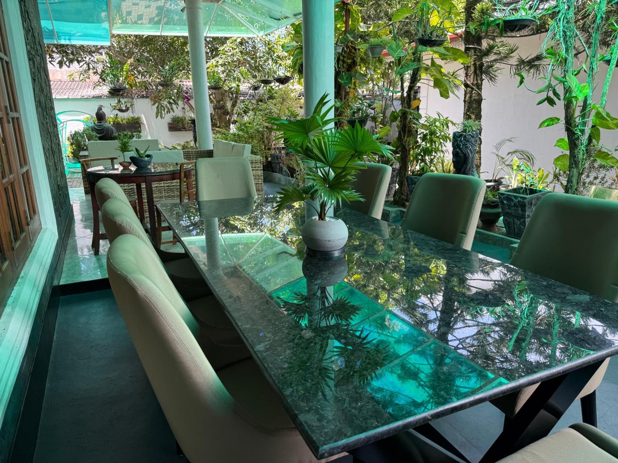 Avon Villa Хіккадува Екстер'єр фото