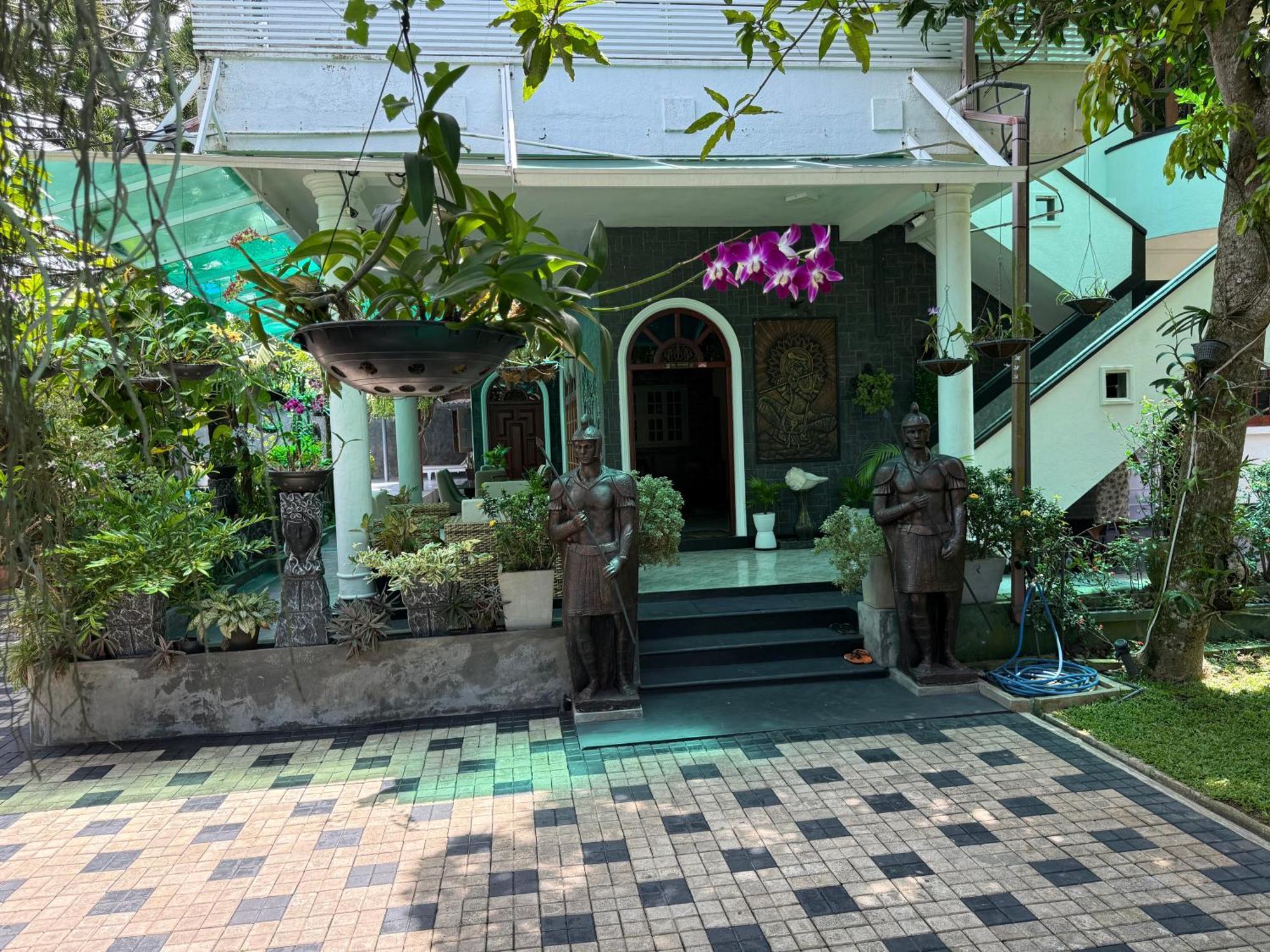 Avon Villa Хіккадува Екстер'єр фото